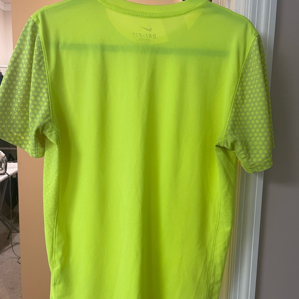 Nike Dri Fit Neon Small men ( slim fit )